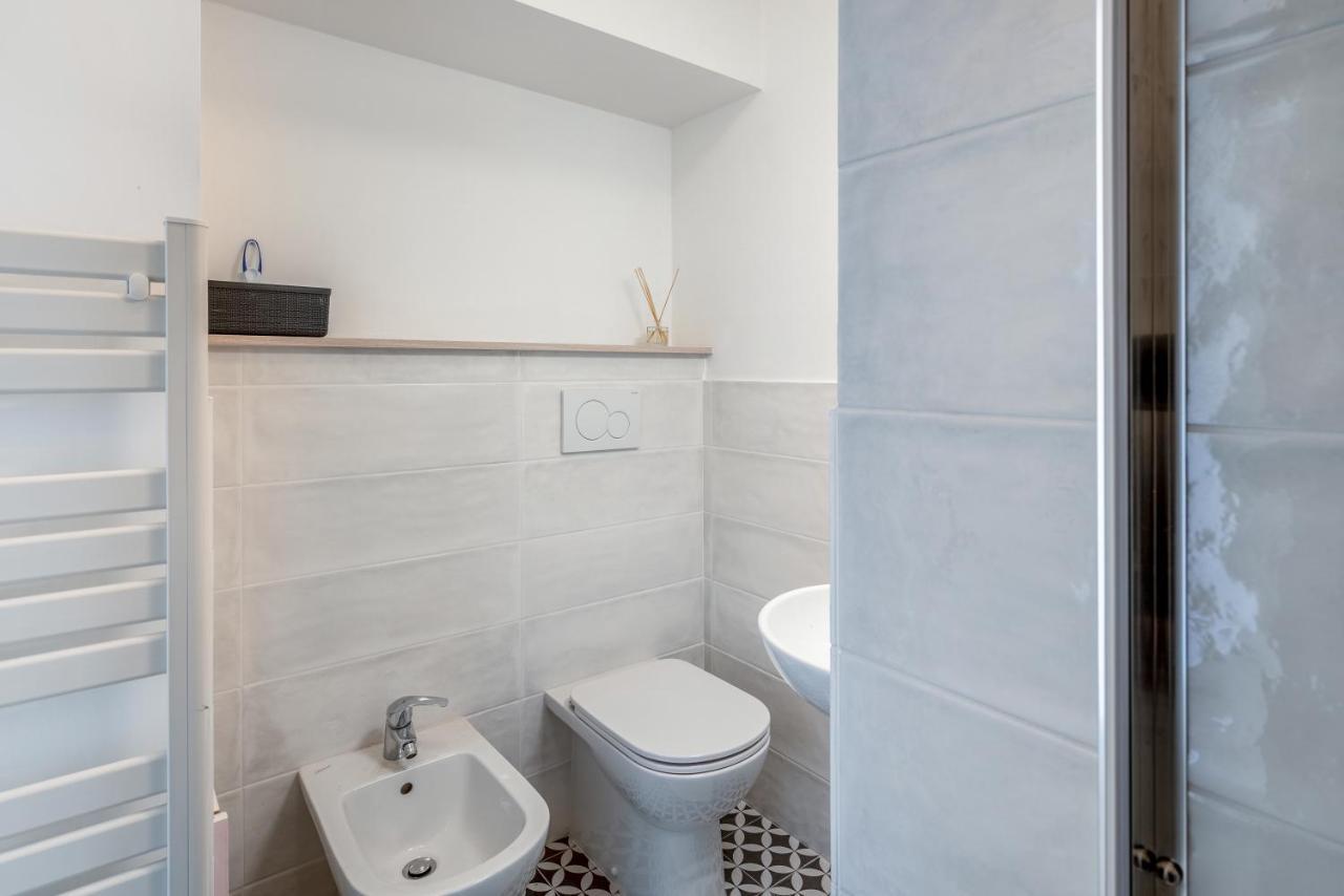 Family & Friends With Shared Bathroom Appartamento