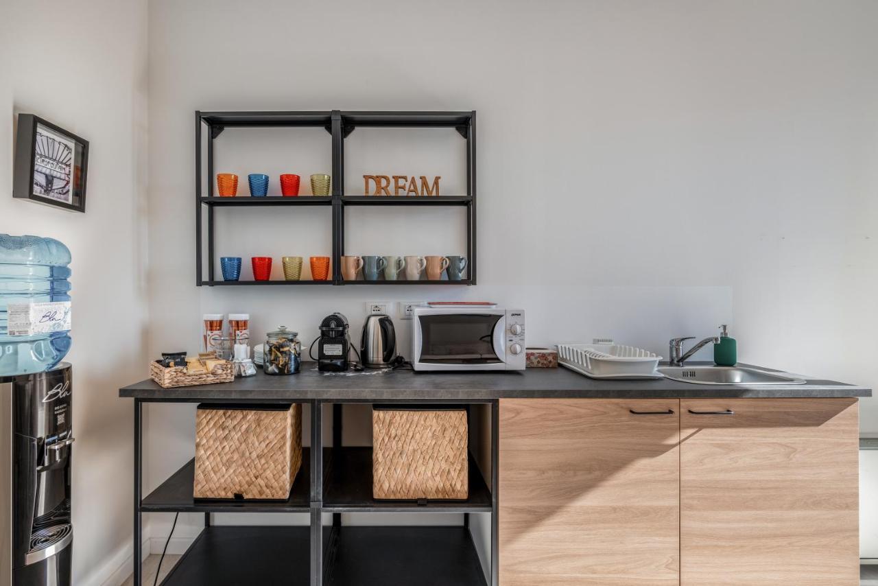Apartment Family & Friends With Shared Bathroom *